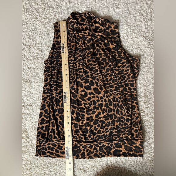 Women’s Size Medium Leopard Print Sleeveless Top NWOT - Picture 7 of 8